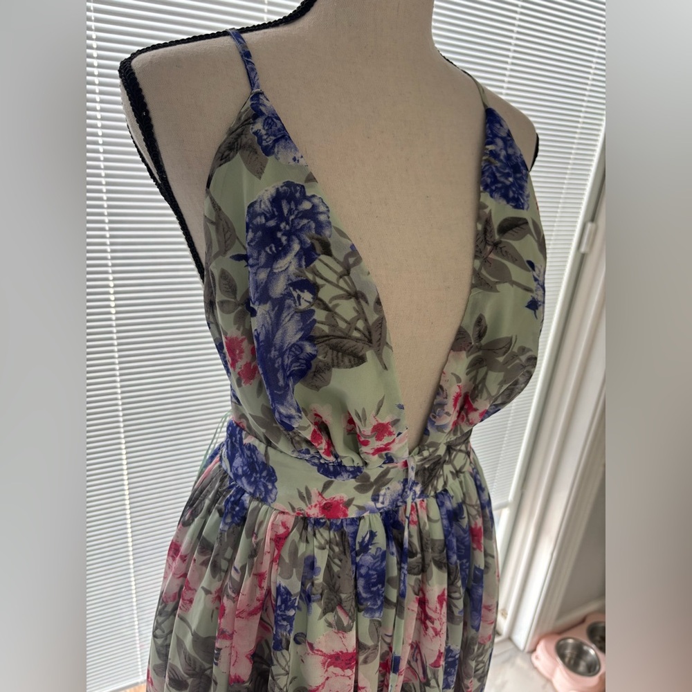 UK2LA /vestido de Flores / Size 2 - Picture 9 of 10